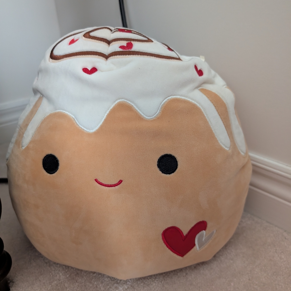 Squishmallows Tan and White Stuffed Animal